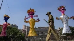 बारिश ने रोका पीएम मोदी और सोनिया गांधी का दशहरा कार्यक्रम, लालकिले पर राष्ट्रपति मुर्मू ने किया रावण दहन