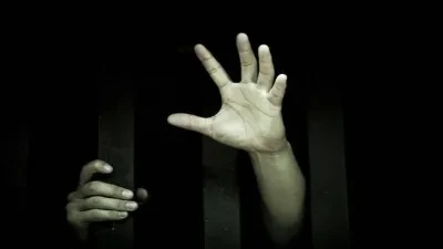 मुंबई में हैरान कर देने वाली वारदात: दो बच्चों के सामने पिता की निर्मम हत्या