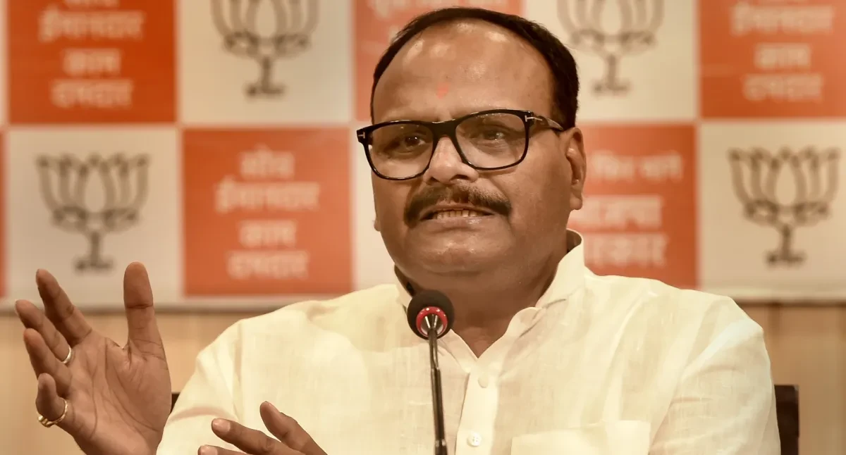 सरकारी अस्पतालों में अब हर दिन होगी व्यवस्था की जांच: ब्रजेश पाठक