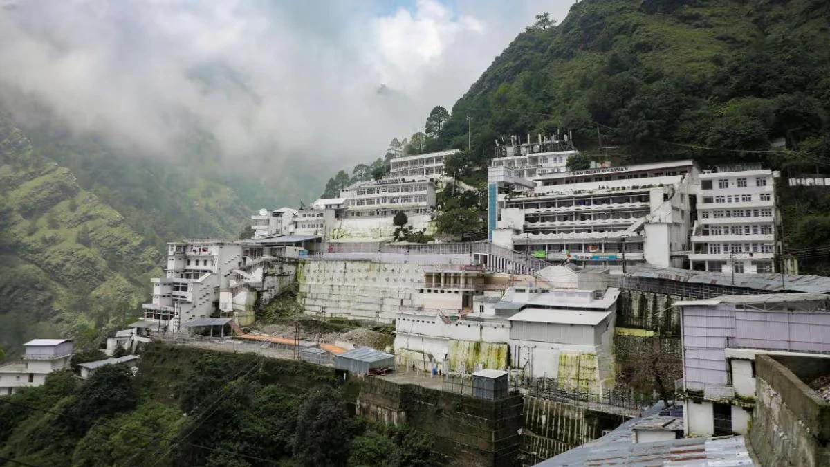 भूस्खलन व भारी बारिश की आशंका, कल से 7 अक्तूबर तक स्थगित रहेगी वैष्णो देवी यात्रा