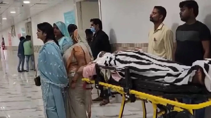 गायत्री प्रजापति को केजीएमयू के ऑर्थोपेडिक वार्ड में शिफ्ट किया गया