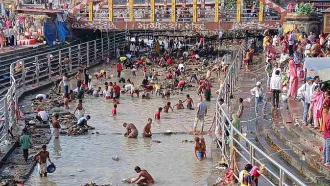 गंगनहर की वार्षिक बंदी पर हरिद्वार में निआरिआ ने खोजा सोना-चांदी और सिक्के