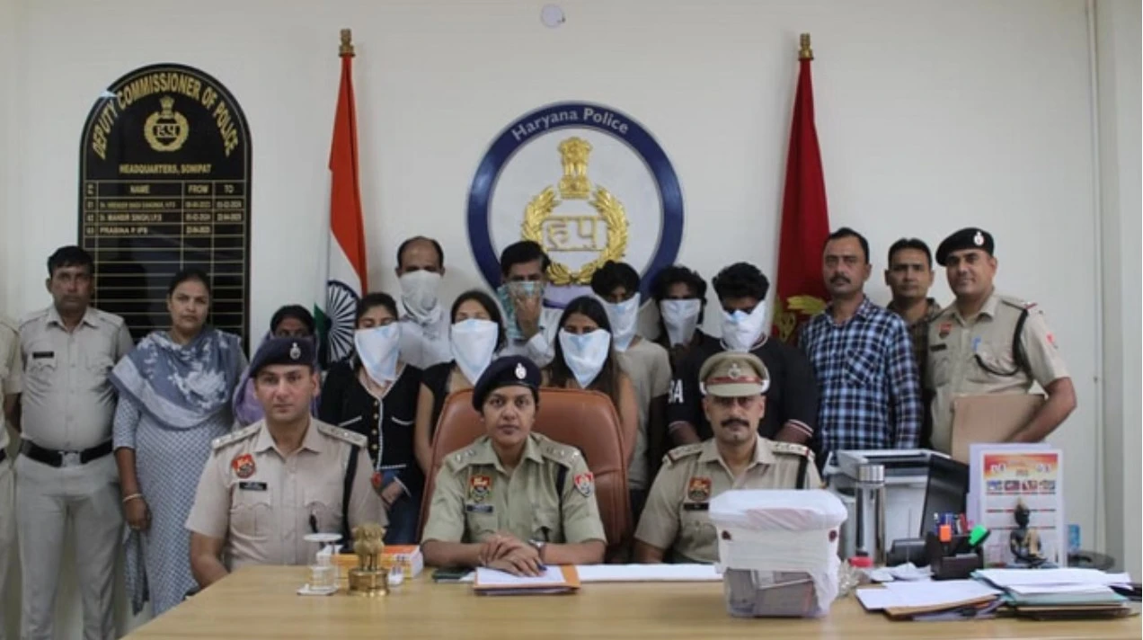 दिल्ली: पुलिस ने हनीट्रैप और ब्लैकमेलिंग के गिरोह का किया पर्दाफाश, 9 गिरफ्तार