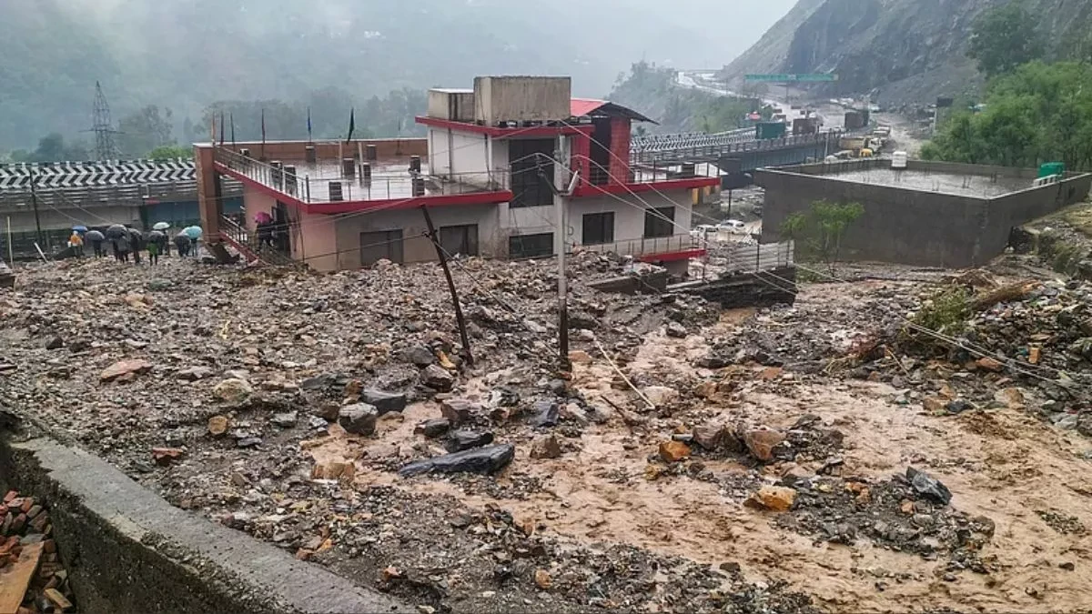 नेपाल में बाढ़ और भूस्खलन से 42 की मौत, राहत कार्य जारी