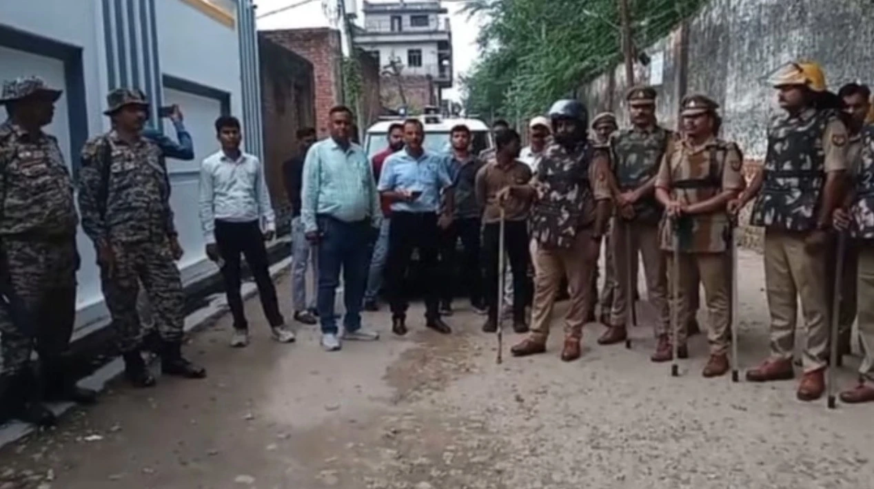 बरेली में तौकीर रजा के करीबी सपा नेताओं पर बीडीए की कार्रवाई, दो संपत्तियां सील