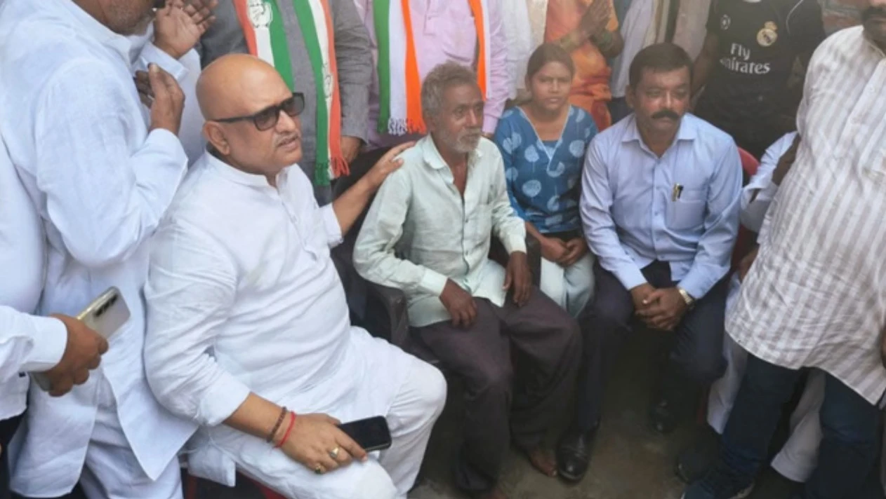 रायबरेली: दलित युवक की हत्या पर कांग्रेस का दौरा, प्रदेश अध्यक्ष ने परिवार से की मुलाकात