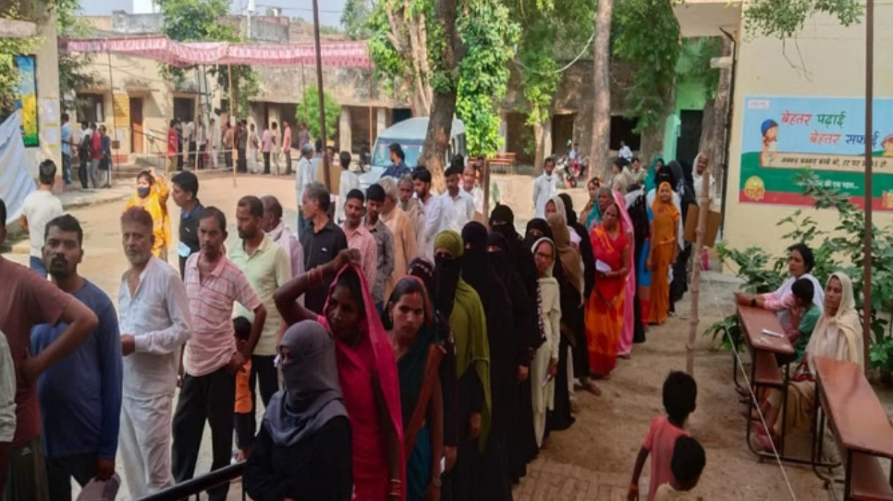 यूपी की चुनाव प्रक्रिया में बड़ा बदलाव, हर मतदाता को भरना होगा गणना फार्म