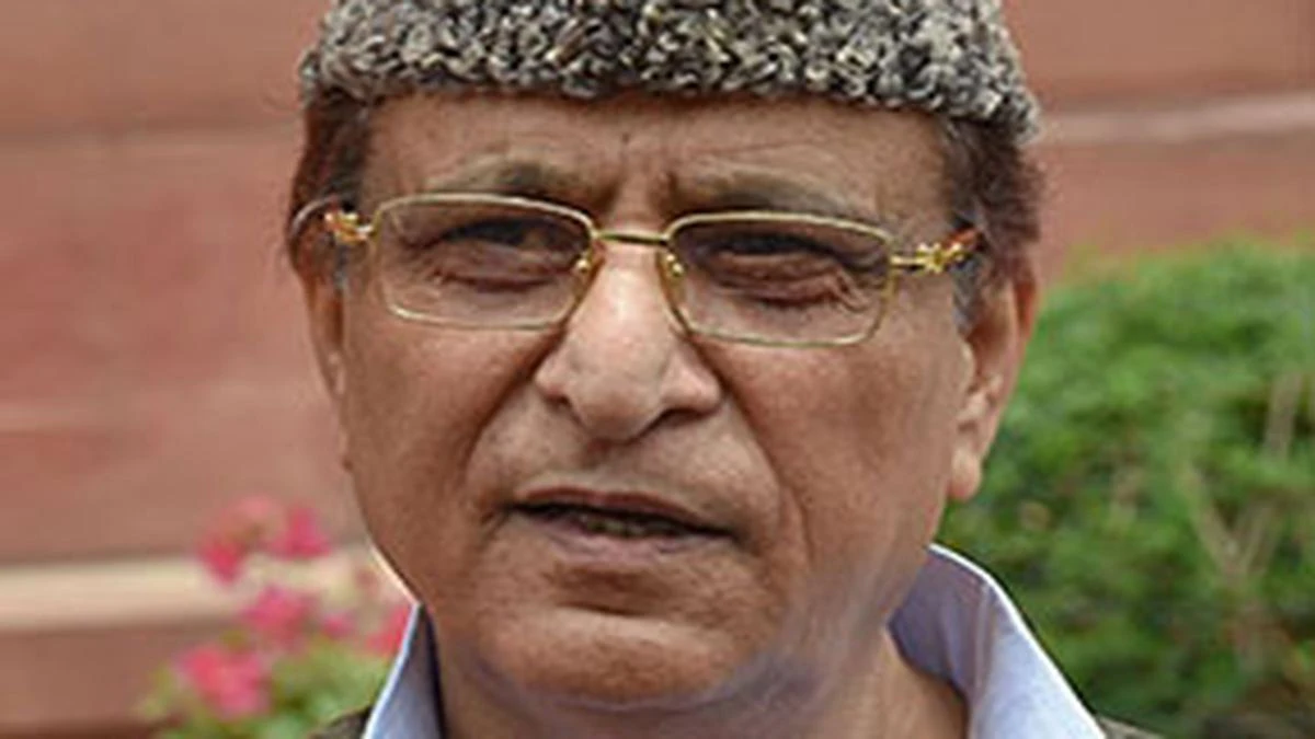 फर्जी फेसबुक पोस्ट से सियासी हलचल, आजम खां बोले- हम डाल के पक्षी नहीं