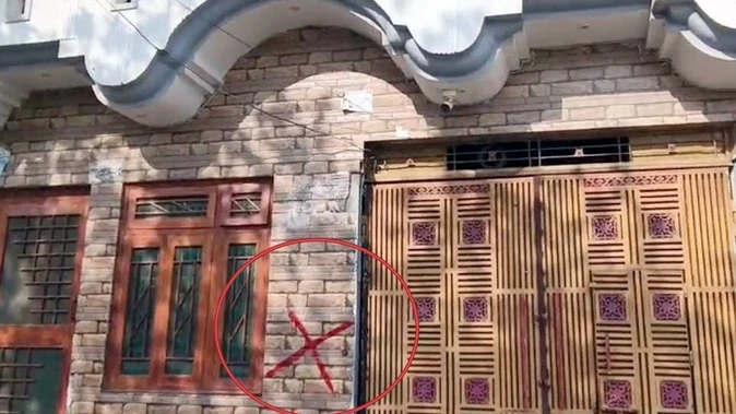 संभल में विवादित बुलडोजर कार्रवाई: 80 मकानों पर लाल निशान, मालिकों ने जताई आपत्ति