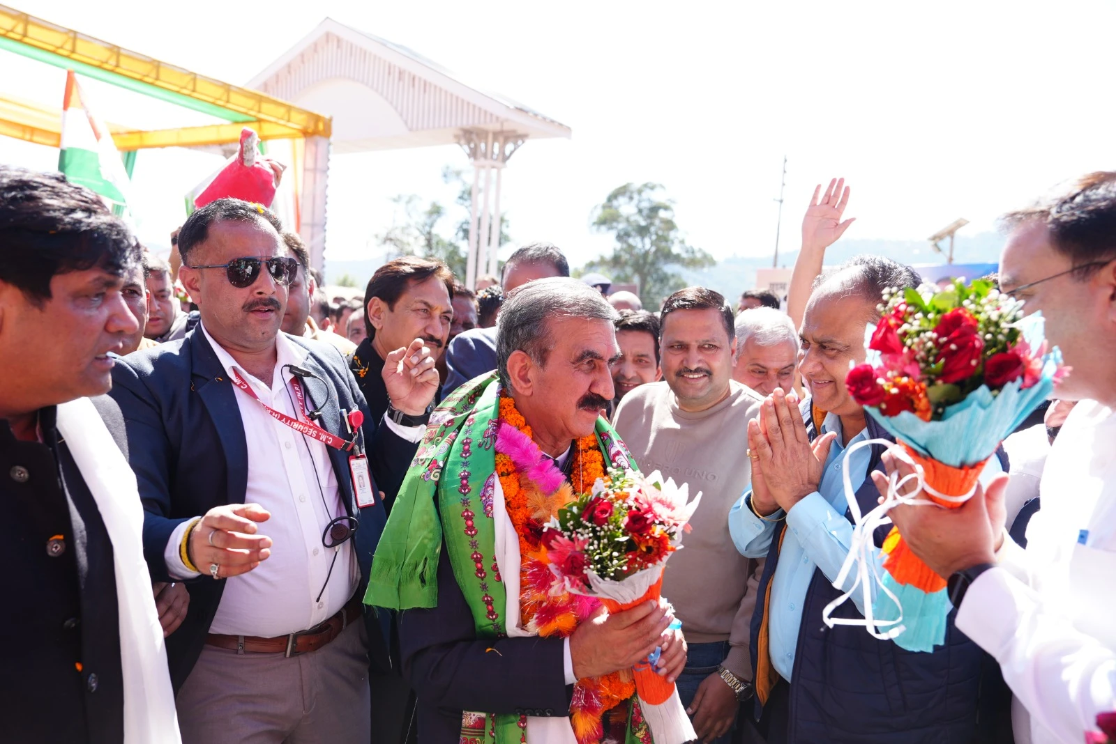 करसोग में सीएम सुक्खू ने किया रोड शो और परियोजनाओं का शिलान्यास