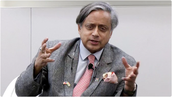 थरूर ने सांसद शफी परमबिल पर हमले को बताया लोकतंत्र पर हमला, कहा– सख्त कार्रवाई हो