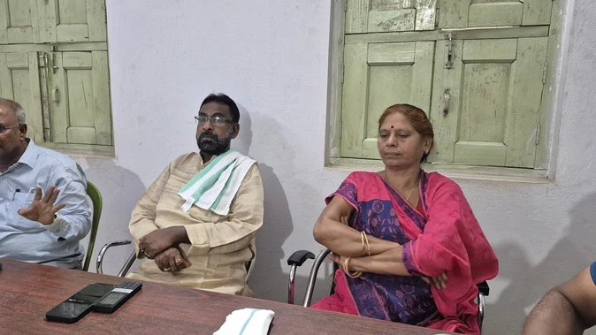बिहार विधानसभा चुनाव से पहले राजद को बड़ा झटका, दो और विधायकों ने दिया इस्तीफा