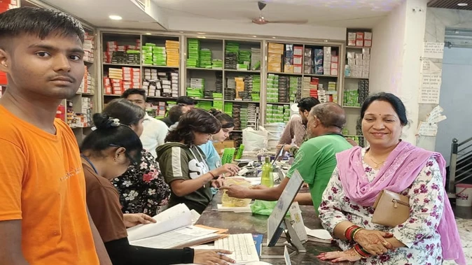 जीएसटी घटाने से धनतेरस-दीपावली पर इलेक्ट्रॉनिक्स की बिक्री में उछाल