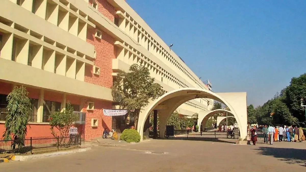 जीटीबी अस्पताल से 173 नर्सिंग अधिकारियों का बुराड़ी अस्पताल तबादला