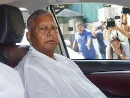 बिहार चुनाव से पहले लालू परिवार को झटका, IRCTC होटल भ्रष्टाचार मामले में आरोप तय