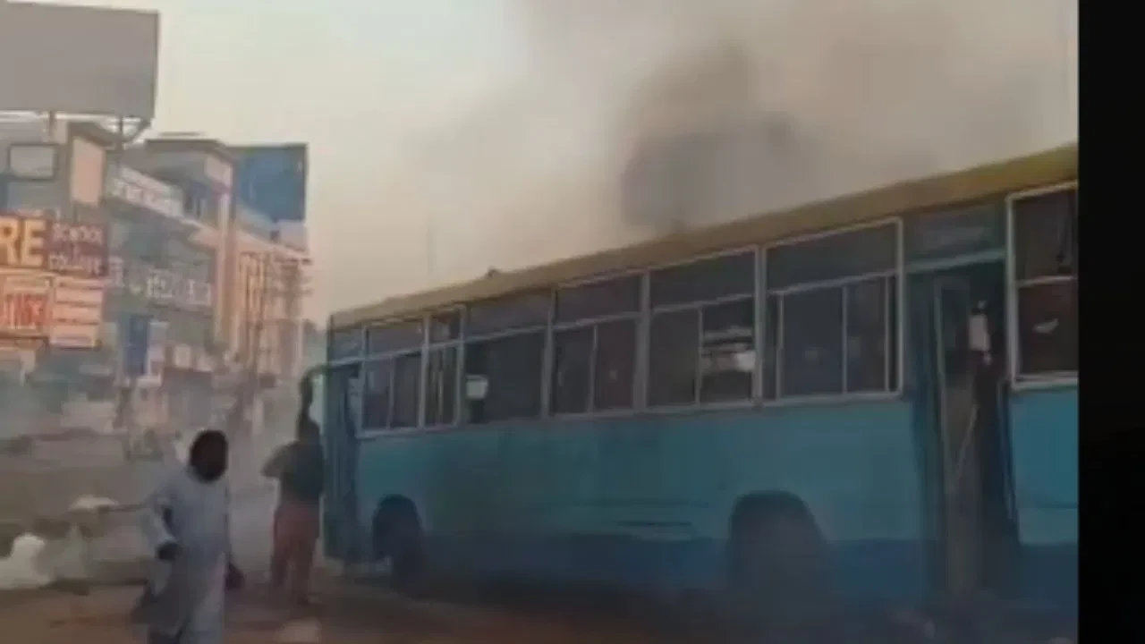 हाफिज सईद के गढ़ मुरीदके में झड़प, टीएलपी प्रदर्शनकारियों और पुलिस आमने-सामने