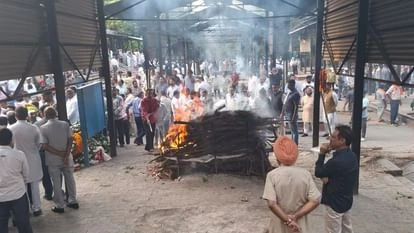 हरियाणा के आईपीएस पूरण कुमार का चंडीगढ़ में आठ दिन बाद अंतिम संस्कार