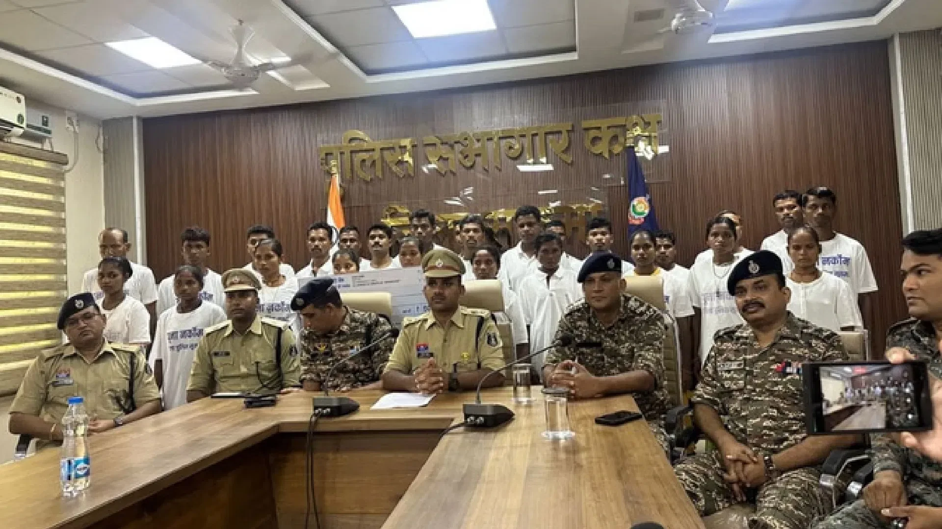 कांकेर और सुकमा में दर्जनों नक्सलियों का सरेंडर, नक्सलवाद पर बढ़ा प्रभाव