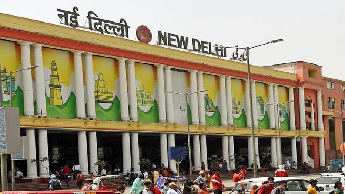 उत्तर रेलवे ने पांच प्रमुख स्टेशनों पर प्लेटफॉर्म टिकट की बिक्री पर लगाई रोक