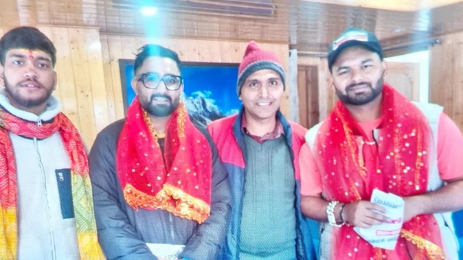 क्रिकेटर ऋषभ पंत और राहुल तेवतिया ने किए गंगोत्री धाम के दर्शन