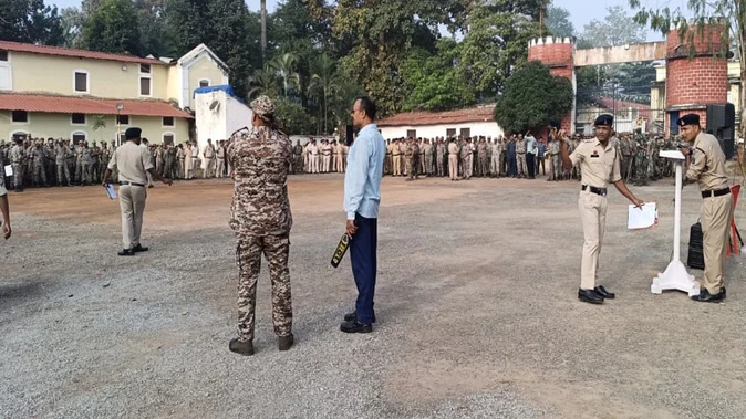 बस्तर: 200 से अधिक माओवादी कैडर आज मुख्यमंत्री के सामने करेंगे आत्मसमर्पण