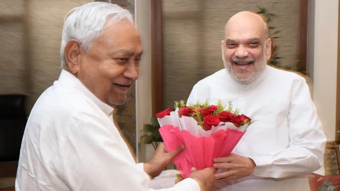 पटना: अमित शाह ने नीतीश कुमार से की मुलाकात, चुनावी तैयारियों पर हुई चर्चा