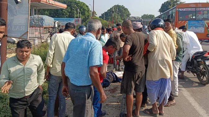 बहराइच में दिनदहाड़े युवक की हत्या, नकाबपोश हमलावर फरार