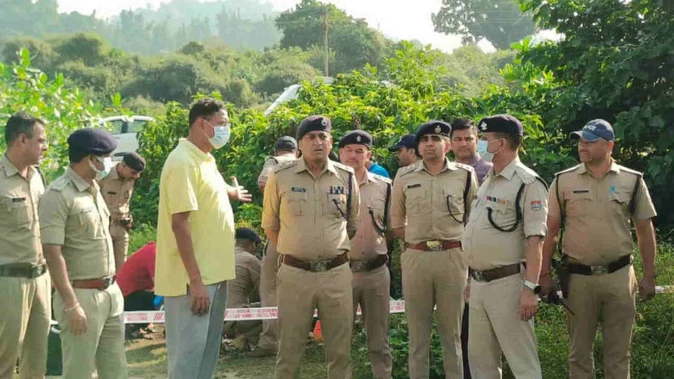 हरिद्वार: गजीवाली गांव के पास झाड़ियों में युवती का जला शव मिला, पुलिस जांच में जुटी