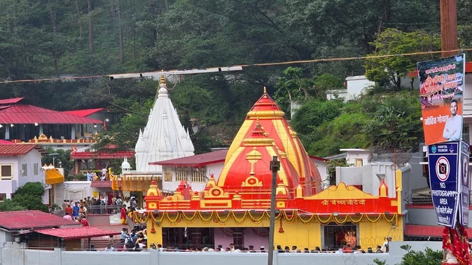 कैंची धाम में रेस्टोरेंट में युवक की गोली लगने से मौत, पुलिस ने जांच शुरू की
