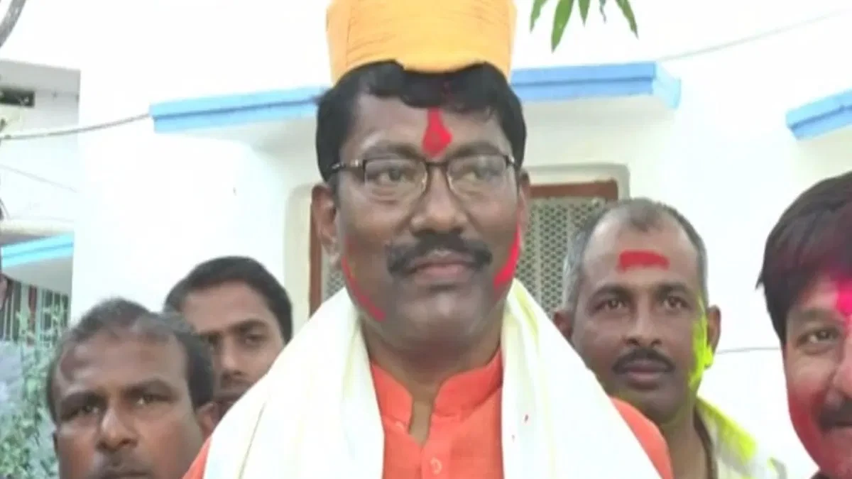 मधुबनी सांसद अशोक यादव का विवादित बयान, मुस्लिम समुदाय पर टिप्पणी से सोशल मीडिया में हंगामा