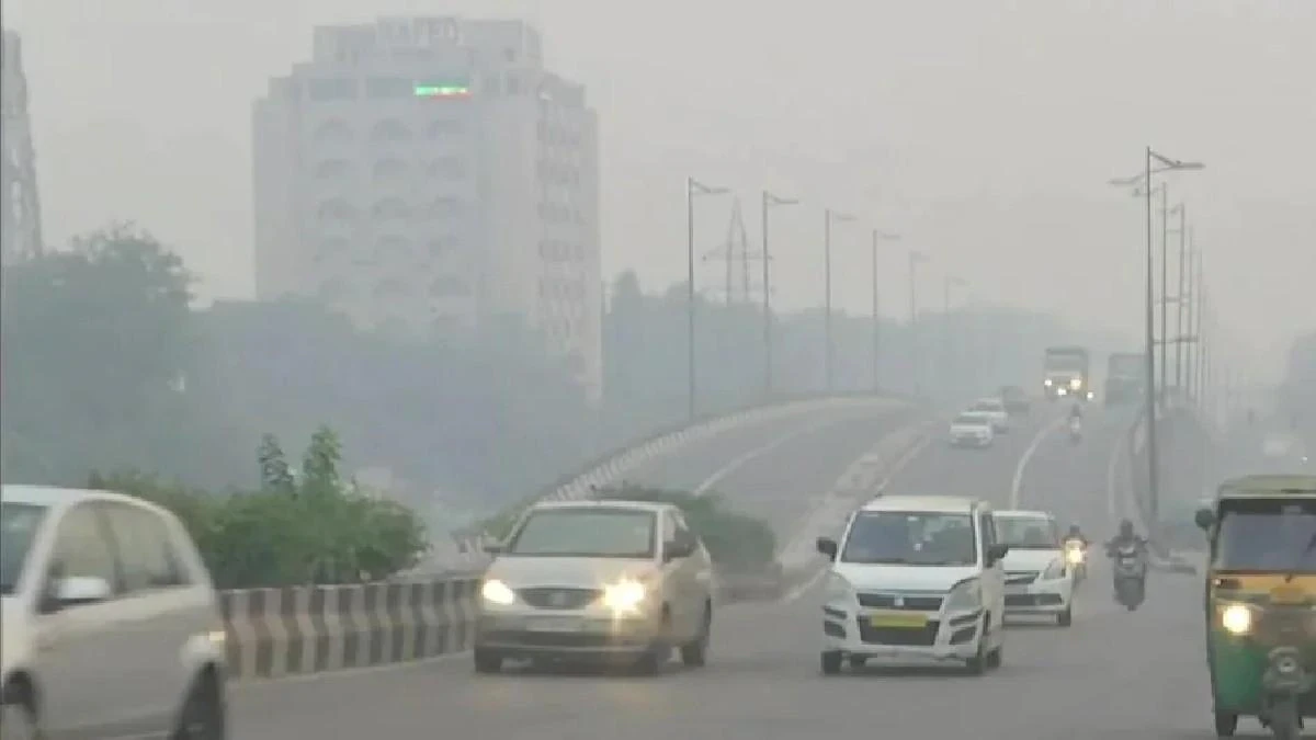 दिल्ली में वायु प्रदूषण खतरनाक स्तर पर, कई इलाकों में एक्यूआई ‘गंभीर’ दर्ज