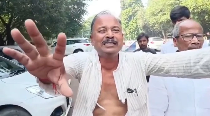 राबड़ी आवास के बाहर फूट-फूटकर रोए राजद नेता मदन साह, लगाया टिकट बेचने का आरोप