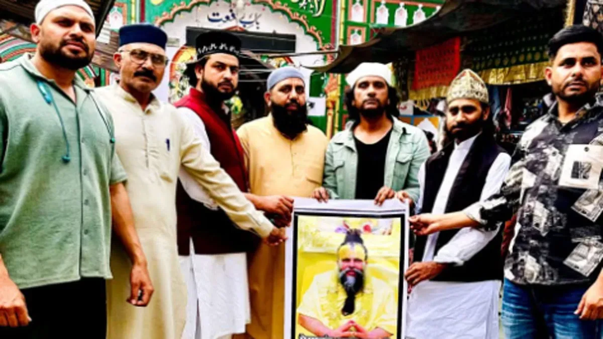 प्रेमानंद महाराज की सलामती के लिए कलियर में चढ़ी चादर, हिंदू-मुस्लिम दोनों समुदायों ने की दुआ