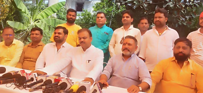 बिहार चुनाव से पहले झटका: औरंगाबाद जिला कमेटी ने जदयू के सभी पदों से दिया सामूहिक इस्तीफा