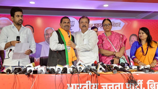 डॉ. दिलीप जायसवाल बोले- जो सीटों का बंटवारा तय नहीं कर सकता, वह बिहार कैसे चलाएगा