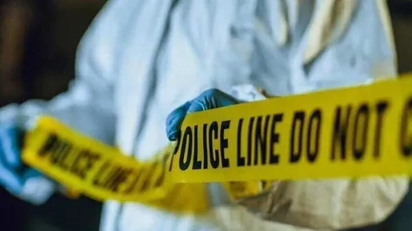 पत्नी को किसी और के साथ देखकर पति हुआ आगबबूला, युवक की चाकू घोंपकर हत्या