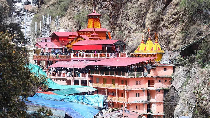 यमुनोत्री और गंगोत्री में शीतकालीन प्रवास, मंदिरों के कपाट बंद
