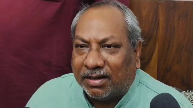 बरेली में कब्जा मुक्त होंगे सभी तालाब, निषाद वर्ग को दिए जाएंगे पट्टे