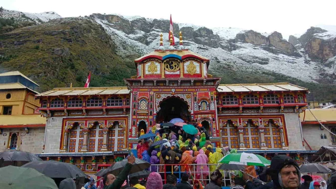 बदरीनाथ के कपाट 25 नवंबर को होंगे  बंद, शीतकालीन यात्रा सुचारू रूप से संचालित