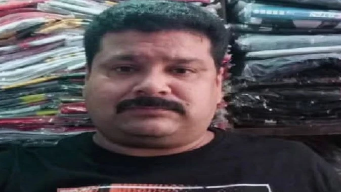 फेक आईडी विवाद सुलझाने पहुंचे ससुर की हत्या, लाठी-डंडों से पीटकर मारा
