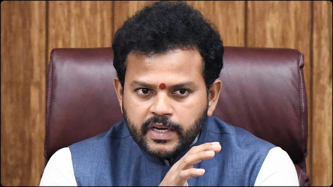 नागरिक उड्डयन मंत्री ने दिल्ली हवाई अड्डे पर नवीनीकृत टर्मिनल 2 का किया उद्घाटन