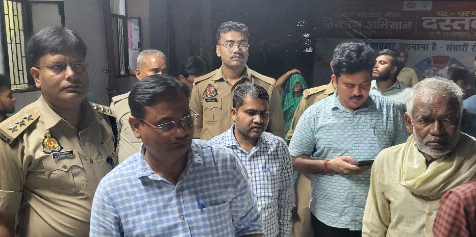 राठ में ट्रैक्टर ट्राली पलटी, दो चचेरे भाइयों की मौत, सात घायल