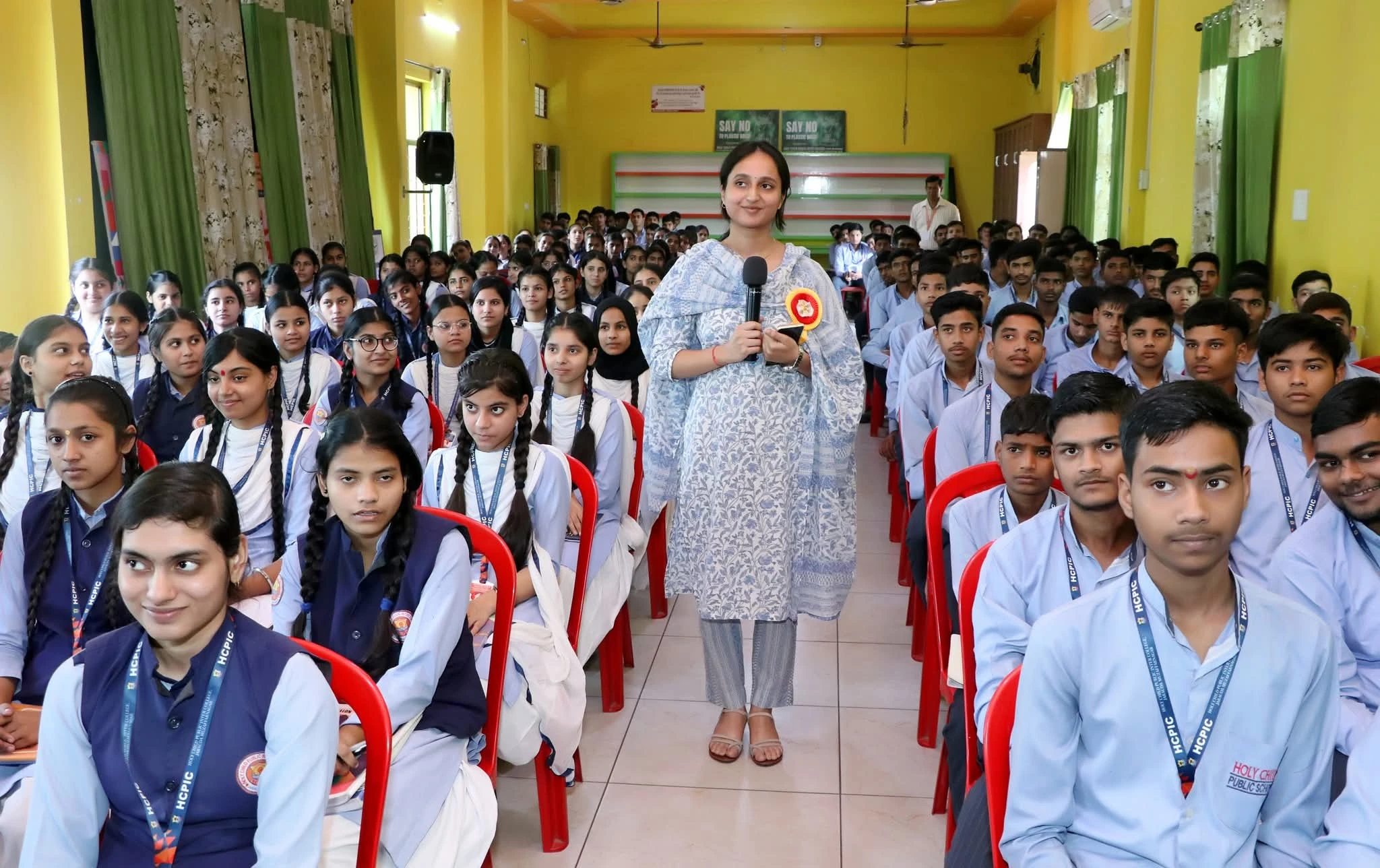 मुजफ्फरनगर: छात्रों को प्रशासनिक अधिकारी बनने के लिए दिया मार्गदर्शन