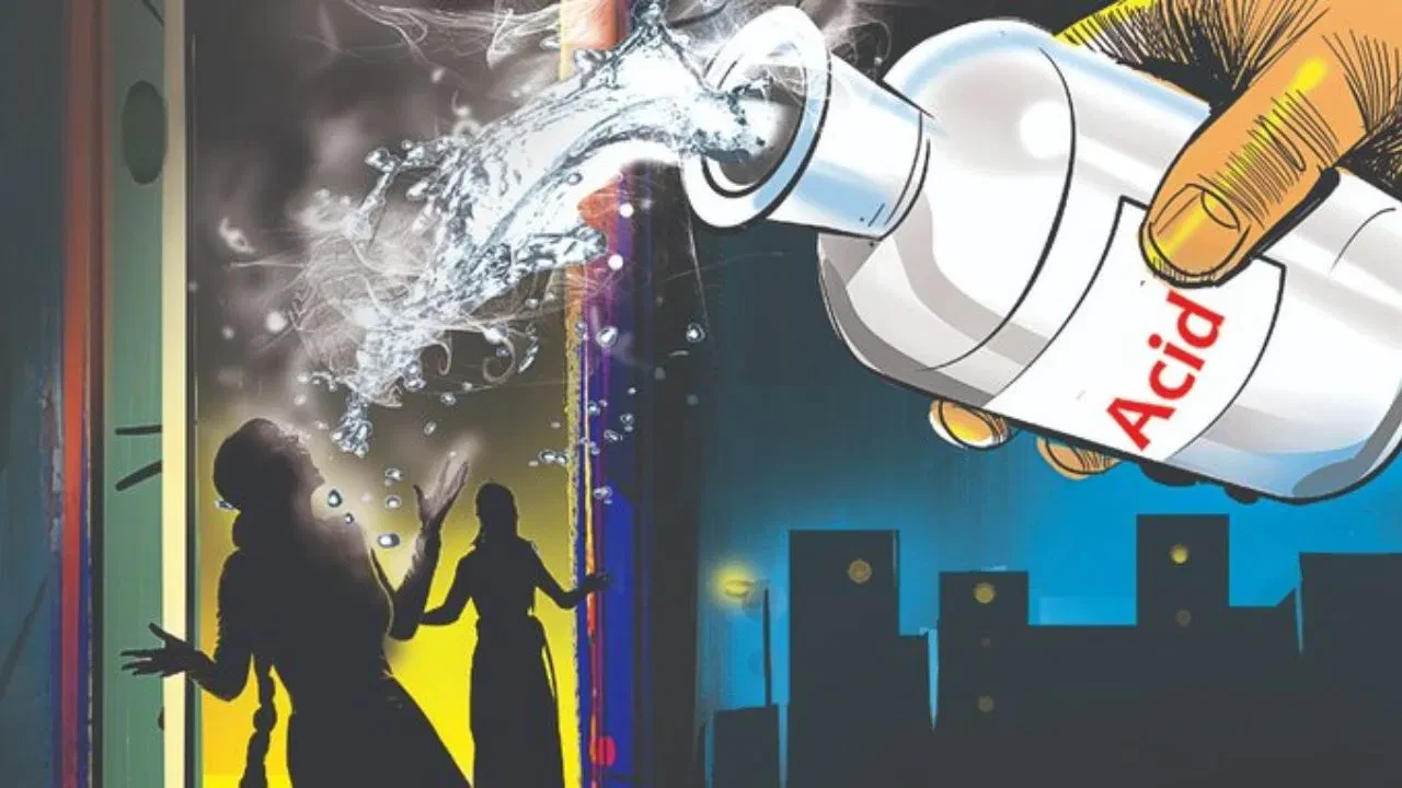 दिल्ली एसिड अटैक केस में चौंकाने वाला मोड़, पीड़िता के पिता ही निकले साजिशकर्ता