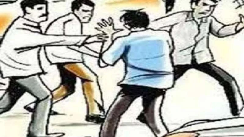 फिरोजाबाद: ननिहाल आए युवक को कमरे में बंद कर पीटा, पांच लोगों के खिलाफ केस दर्ज