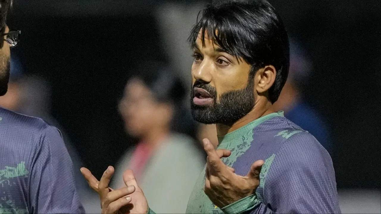 मोहम्मद रिजवान की पीसीबी से बगावत, सेंट्रल कॉन्ट्रैक्ट पर साइन करने से किया इनकार