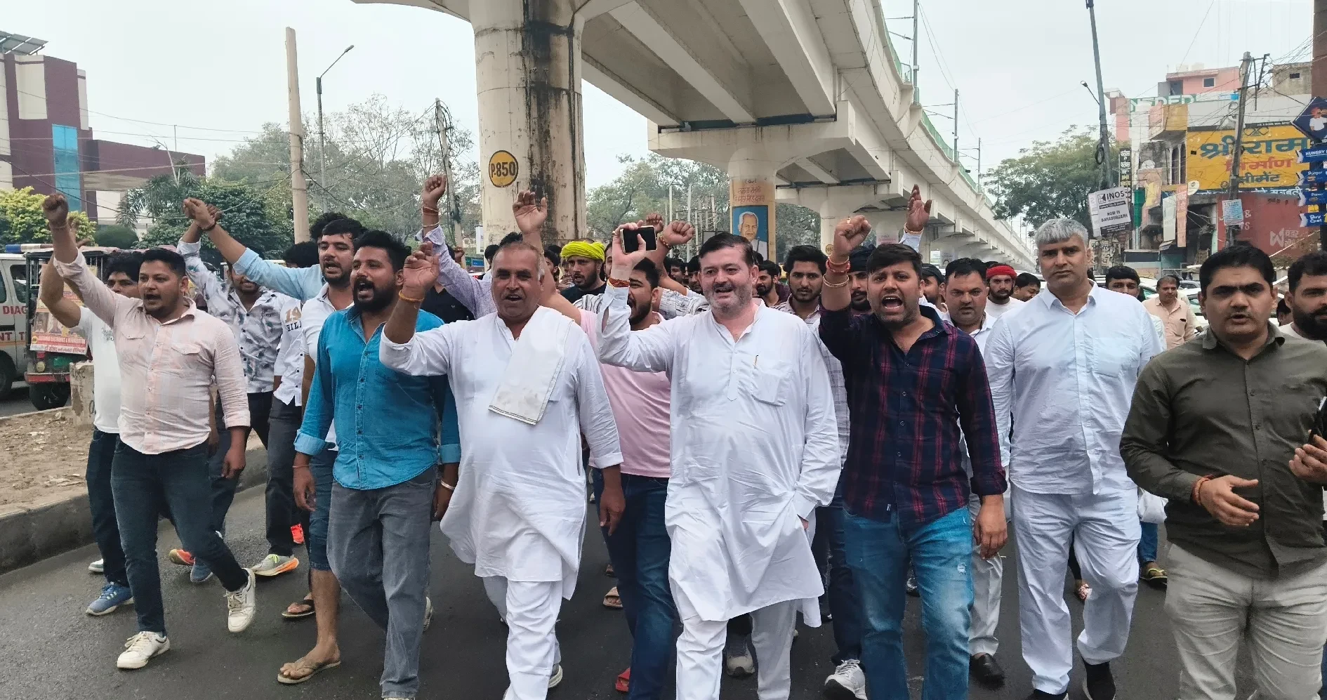 एसीपी दिनेश कुमार के समर्थन में उतरे बहादुरगढ़ के लोग, अतिक्रमण हटाने की कार्रवाई पर जताया भरोसा