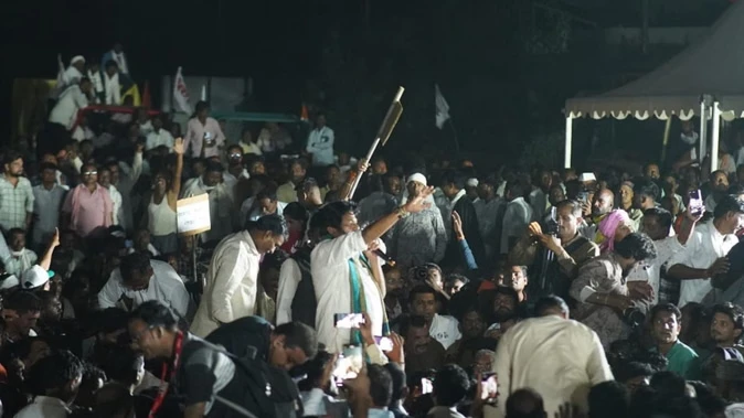 नागपुर में किसानों का ऋणमाफी आंदोलन उग्र, सरकार और प्रदर्शनकारियों में टकराव