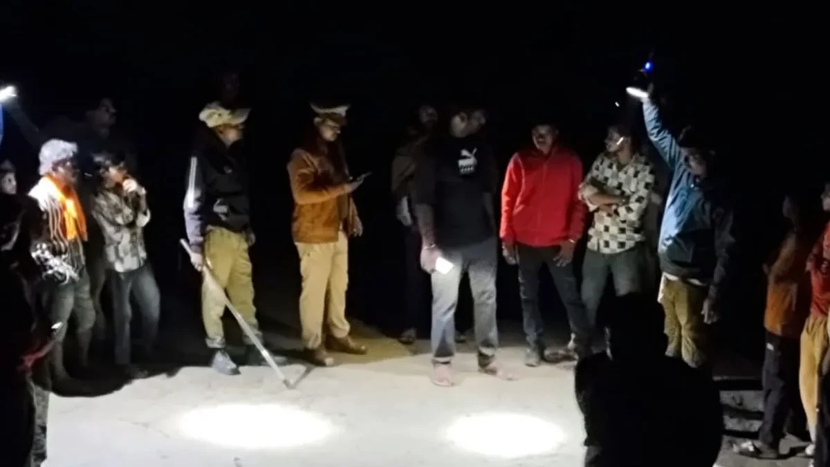 बहराइच में बड़ा हादसा: कौड़ियाला नदी में नाव पलटी, 24 लोग लापता