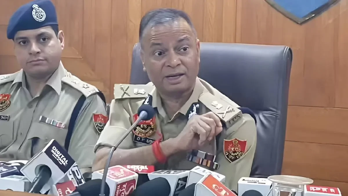 रोहतक में डीजीपी का औचक निरीक्षण, बोले – पुलिस निष्पक्षता और संवेदनशीलता से करे काम